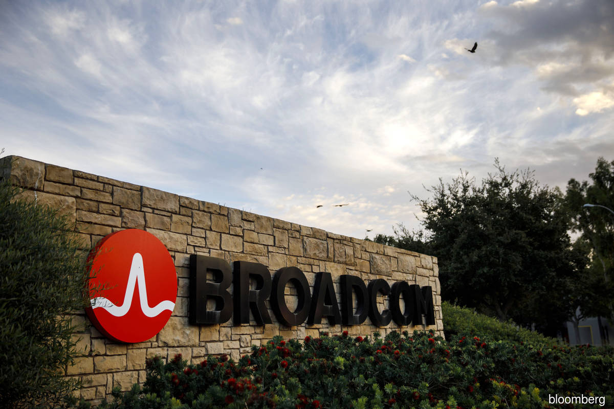 Broadcom gives robust forecast for networking-infrastructure demand